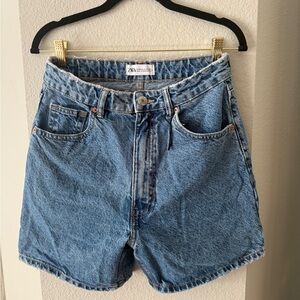 ZARA High-Waisted Vintage l Denim Shorts | NWT- size 6